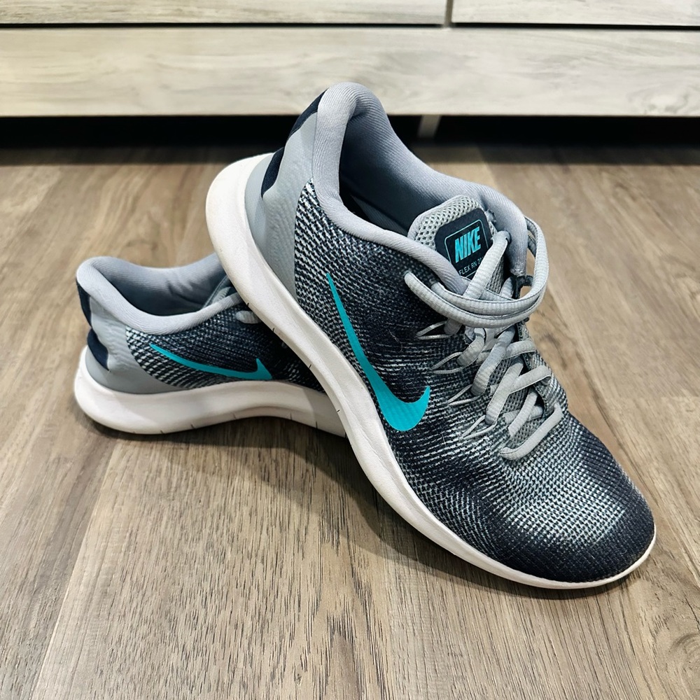 Nike - FlexRun Shoes